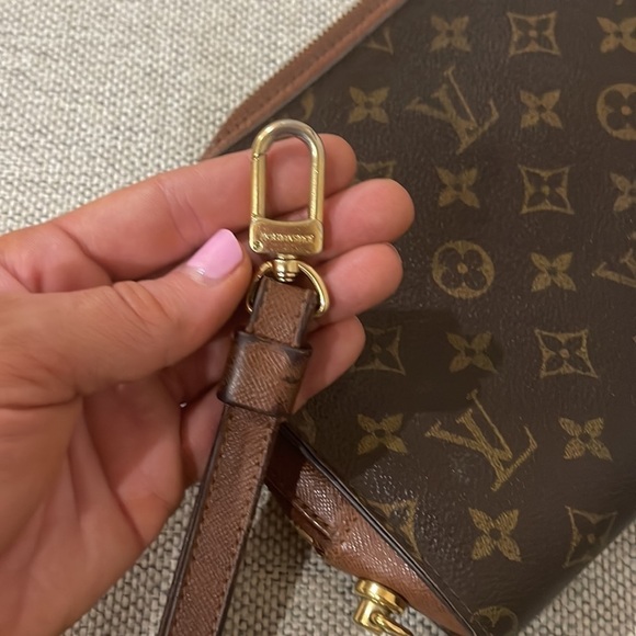 LOUIS VUITTON Orsay Wristlet / Clutch / Wallet - Picture 15 of 16